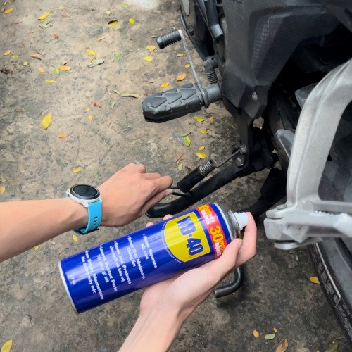 bôi chơn cùng WD-40