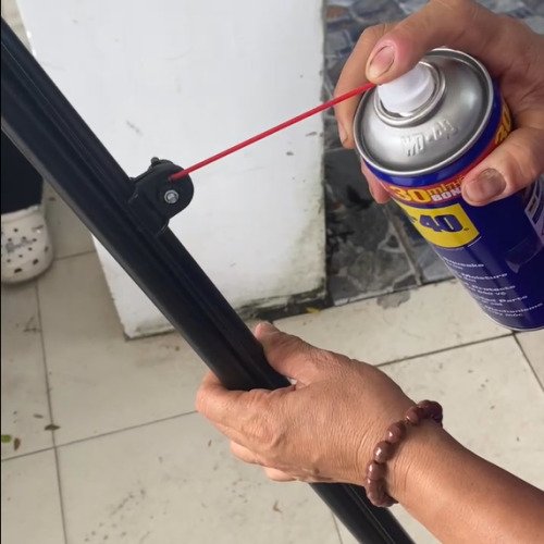 Sử dụng sản phẩm WD-40
