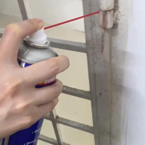 Làm sạch cùng WD-40