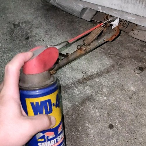 機車側柱不回彈