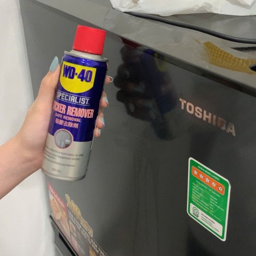 Loại Bỏ Sticker Cùng WD-40