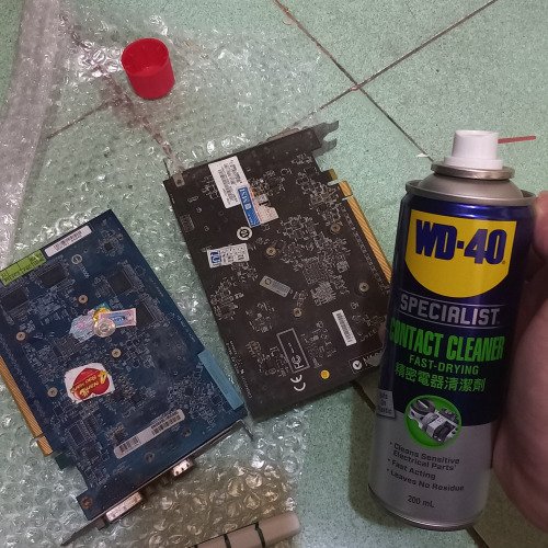 Cùng WD40  contact cleaner đánh bay mụi bụi bẩn, lớp rỉ sét cứng đầu