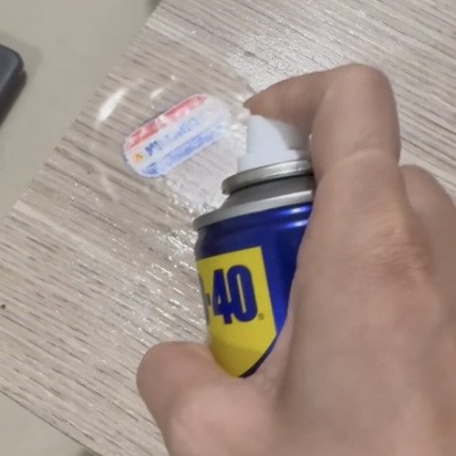Mẹo bóc nhãn dán lâu năm mà không tốn sức.