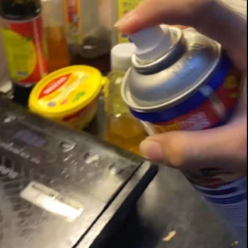WD-40 vệ sinh bếp sạch